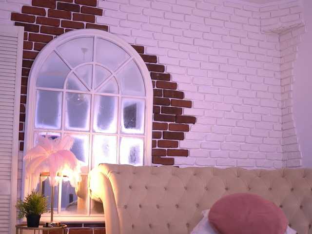 MetishaDusk live webcam show
