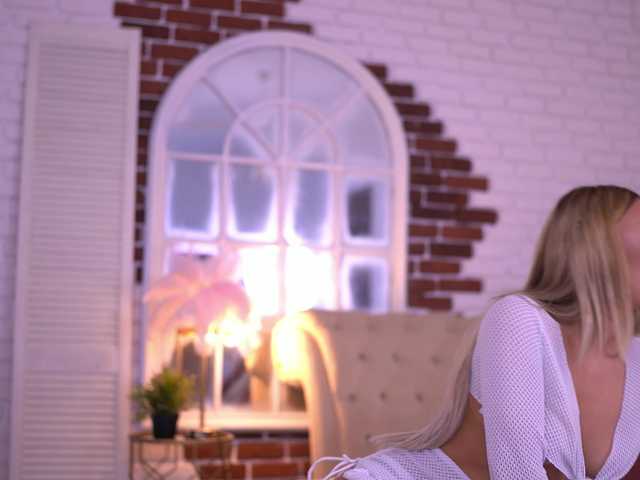 MetishaDusk live cam on BongaCams