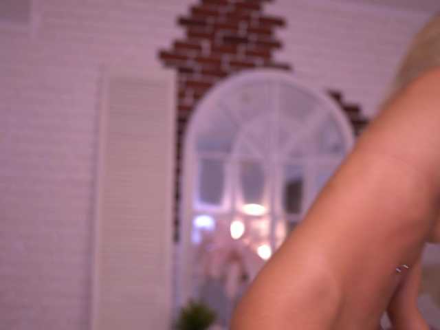 MetishaDusk live cam on BongaCams