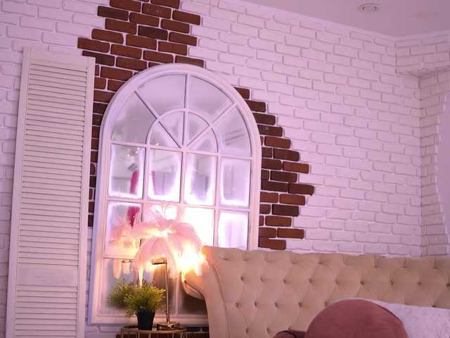 MetishaDusk live cam on BongaCams