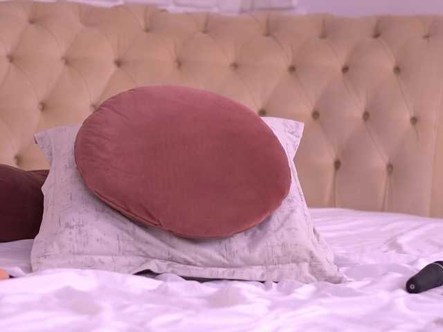 MetishaDusk live cam on BongaCams