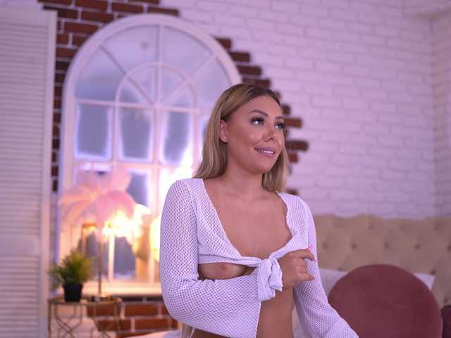 MetishaDusk live webcam show