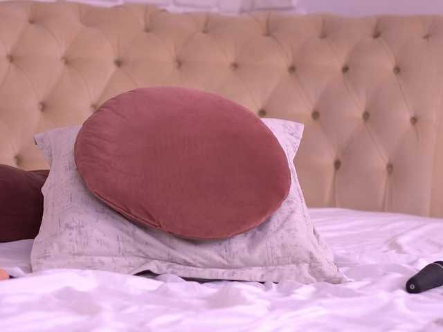 MetishaDusk live cam on BongaCams