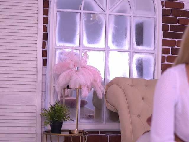 MetishaDusk live cam on BongaCams