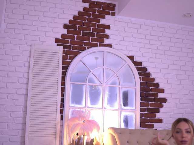 MetishaDusk live cam on BongaCams
