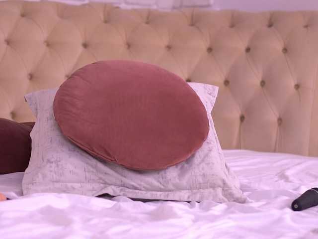 MetishaDusk live cam on BongaCams