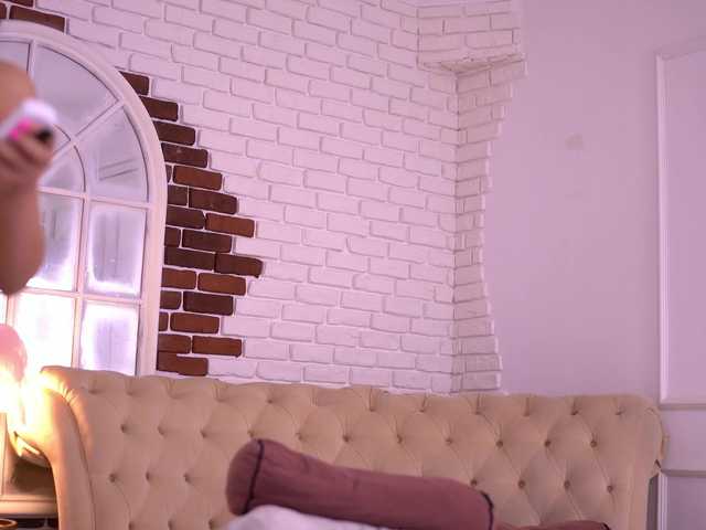 MetishaDusk live cam on BongaCams