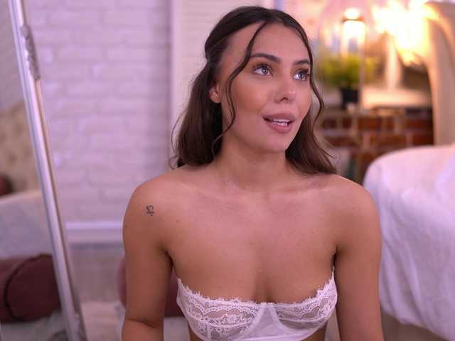 MetishaDusk live cam on BongaCams