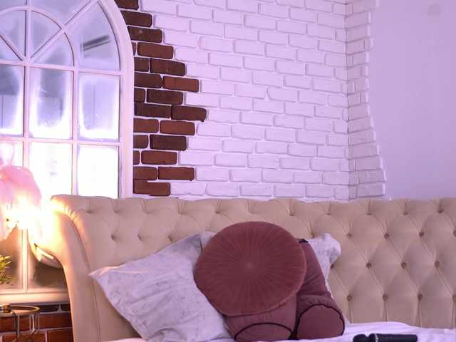 MetishaDusk live cam on BongaCams