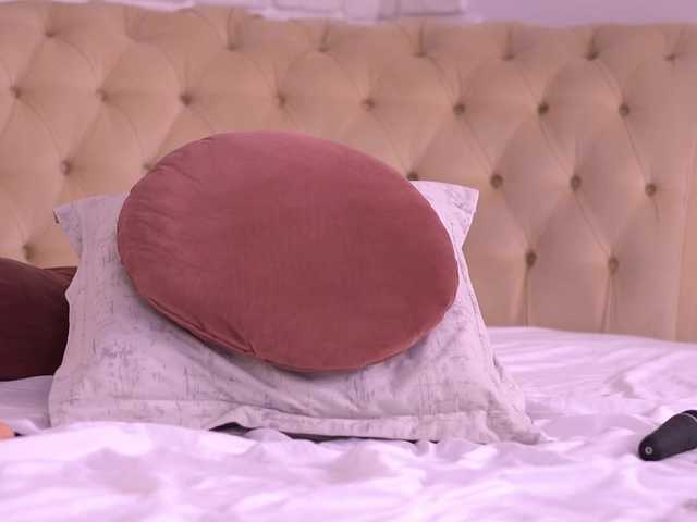MetishaDusk live cam on BongaCams