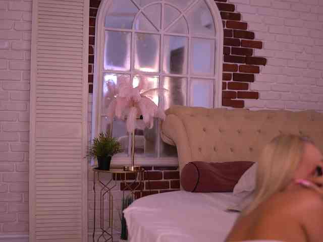 MetishaDusk webcam