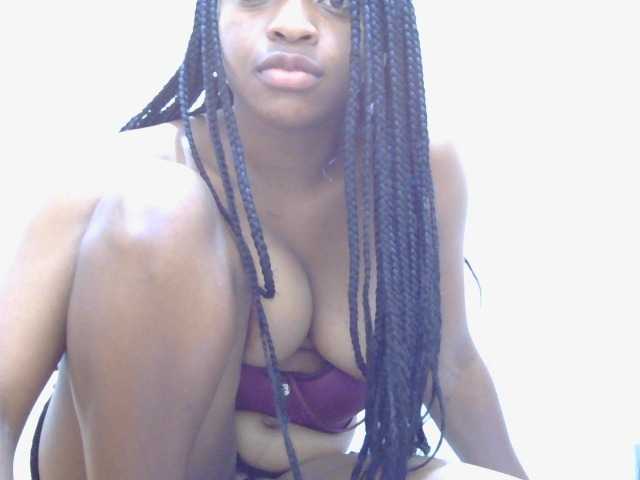 Caster001 live cam on BongaCams