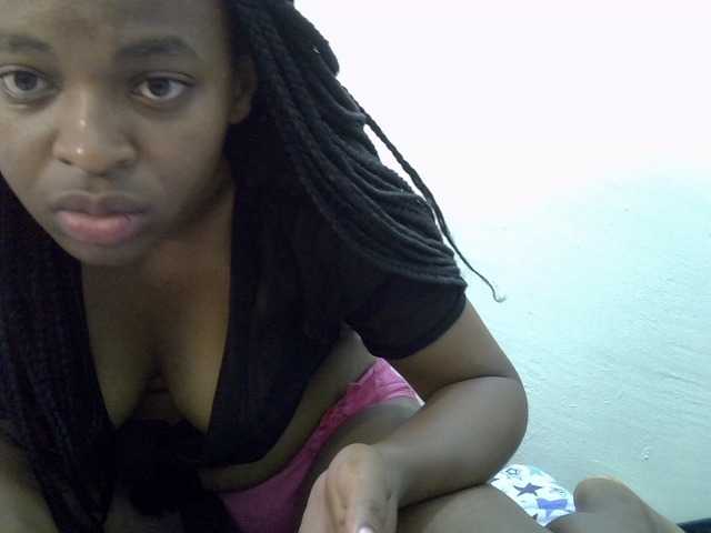 Caster001 live cam on BongaCams