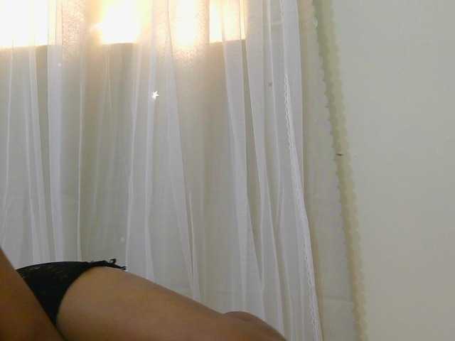 Caster001 live cam on BongaCams