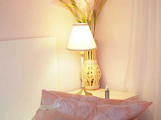 AdelineMoon live cam on BongaCams