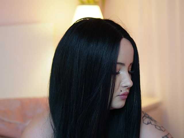 AdelineMoon live cam on BongaCams
