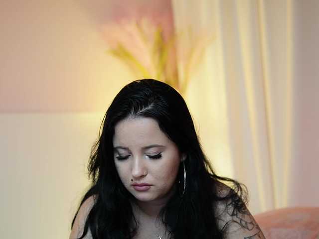 AdelineMoon live cam on BongaCams
