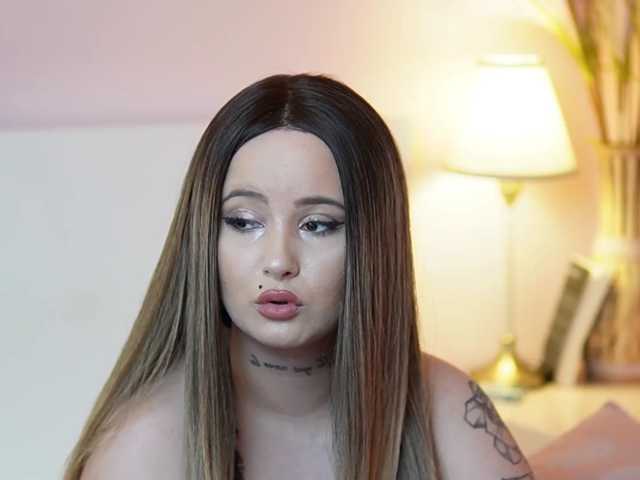 AdelineMoon live cam on BongaCams