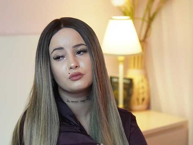 AdelineMoon live cam on BongaCams