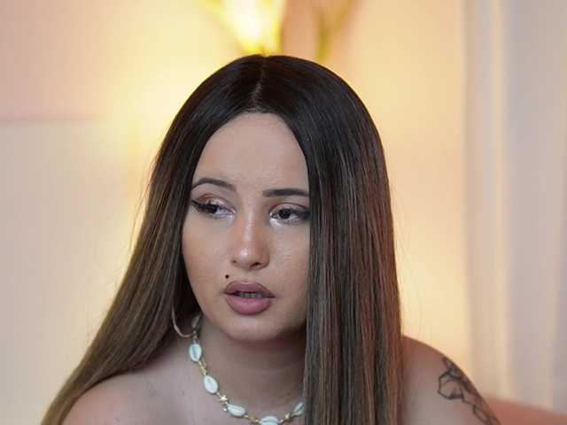 AdelineMoon live cam on BongaCams