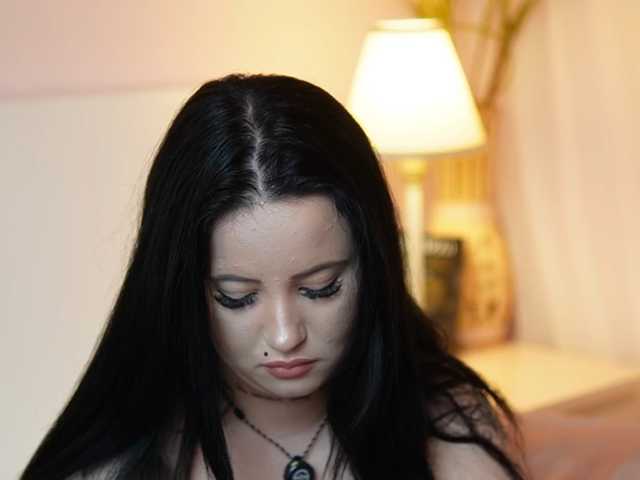 AdelineMoon live cam on BongaCams