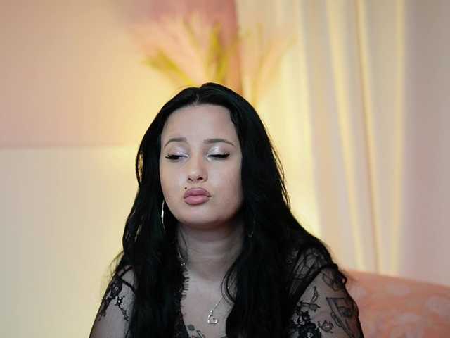 AdelineMoon live cam on BongaCams