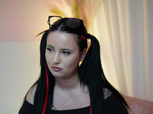AdelineMoon live cam on BongaCams