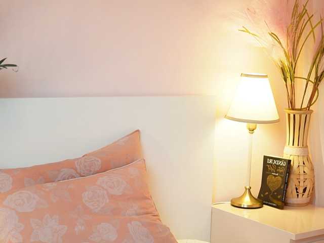 AdelineMoon live cam on BongaCams