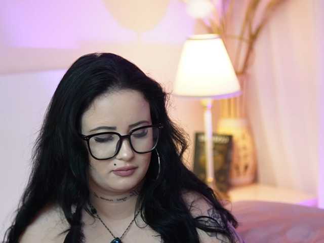 AdelineMoon live cam on BongaCams