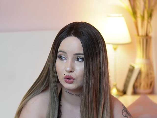 AdelineMoon live cam on BongaCams