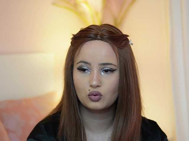 AdelineMoon live webcam show