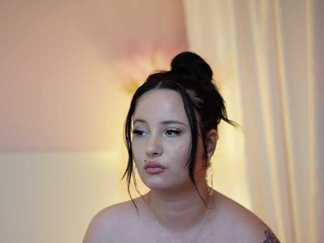AdelineMoon live cam on BongaCams