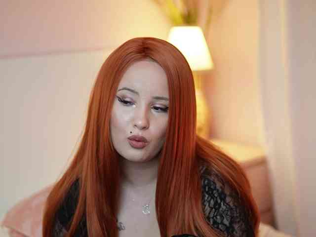 AdelineMoon webcam