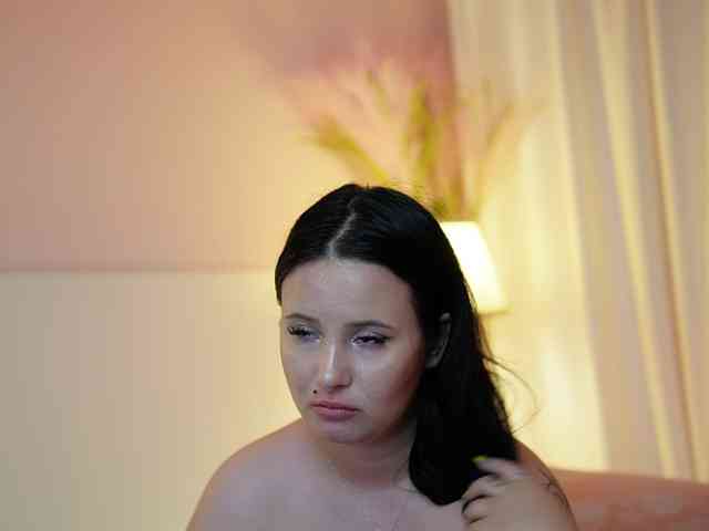 AdelineMoon Live Webcam on BongaCams