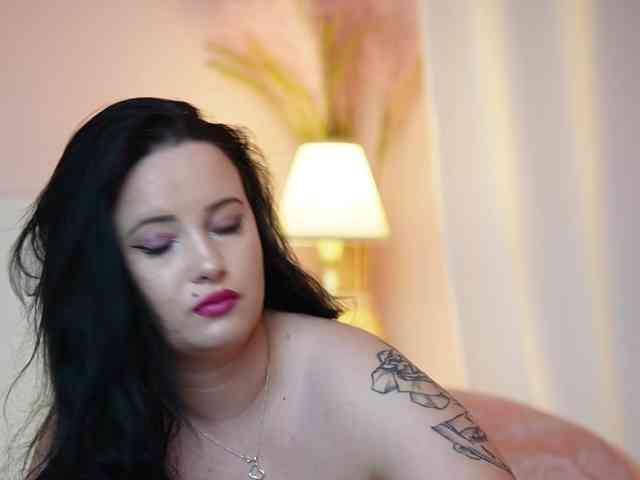 AdelineMoon webcam