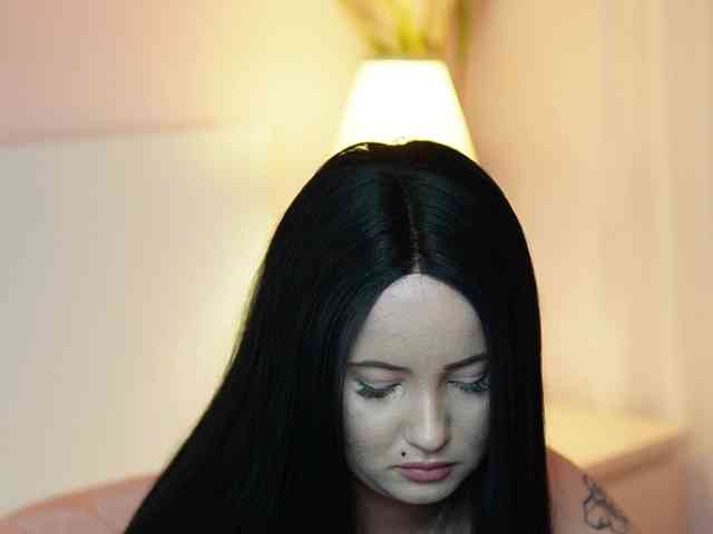 AdelineMoon webcam