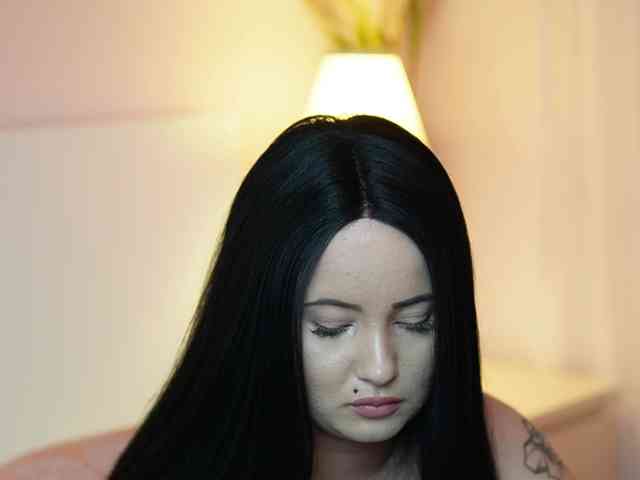 AdelineMoon webcam