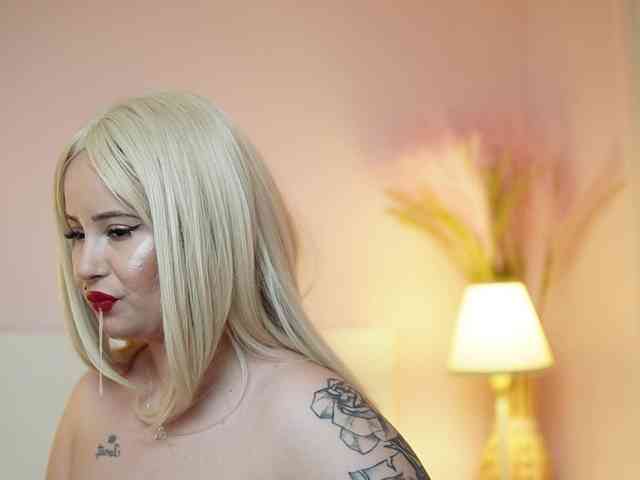 AdelineMoon webcam