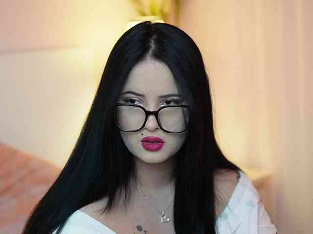 AdelineMoon webcam