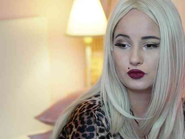 AdelineMoon webcam