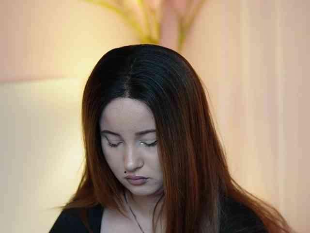 AdelineMoon webcam