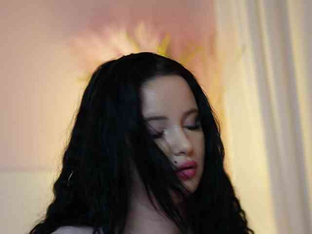 AdelineMoon webcam