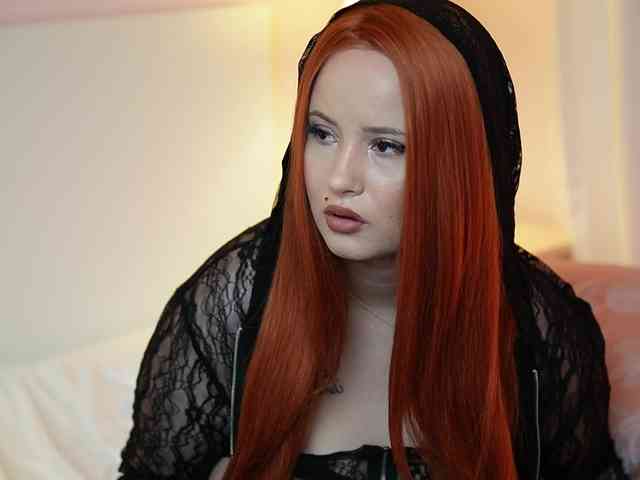 AdelineMoon webcam