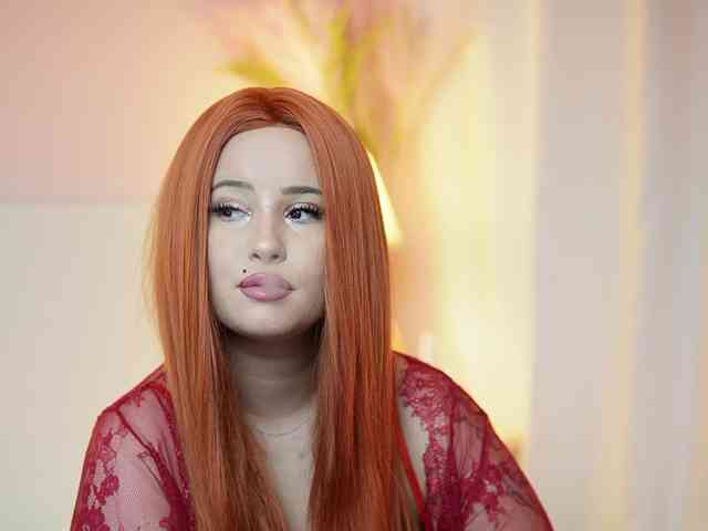AdelineMoon webcam