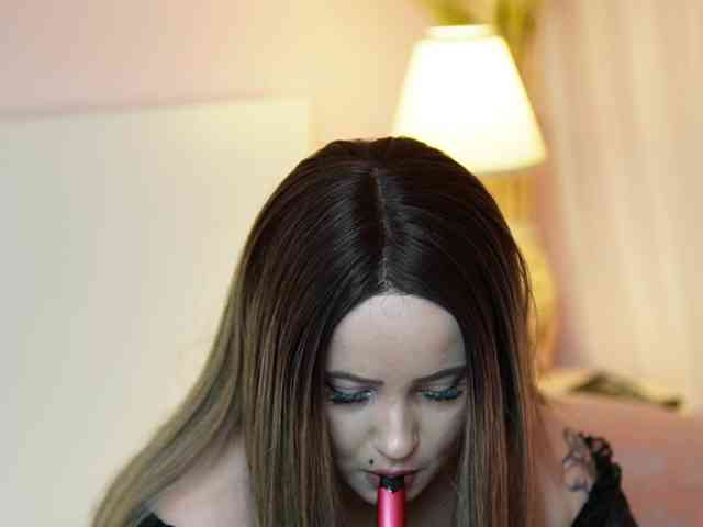 Modelo: AdelineMoon