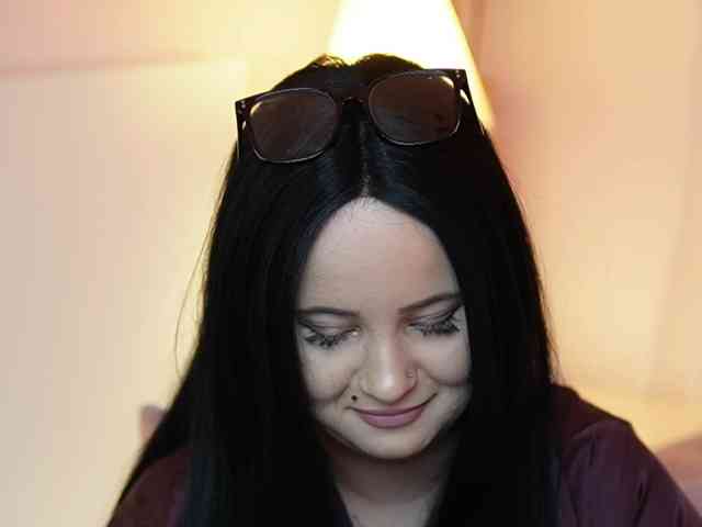 AdelineMoon webcam