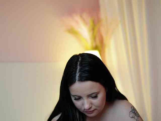 AdelineMoon webcam