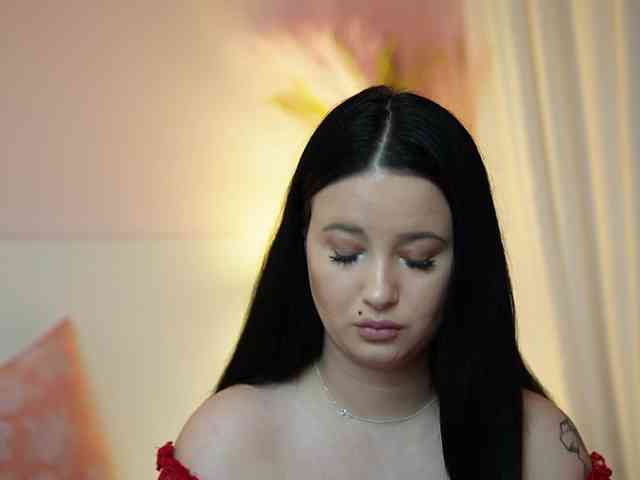 AdelineMoon webcam