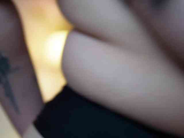 AdelineMoon webcam