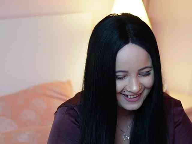 AdelineMoon webcam